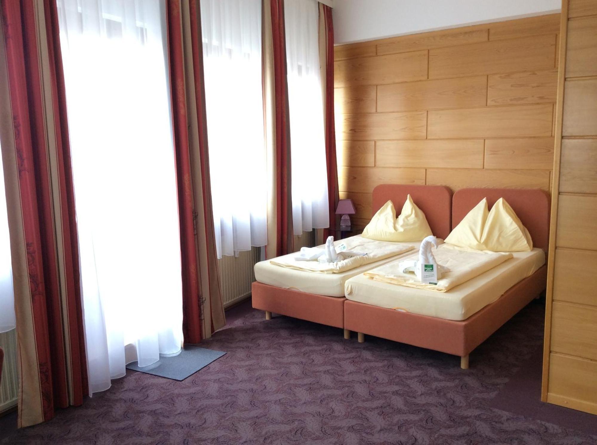Stadthotel Schwerterbräu Judenburg Zimmer foto