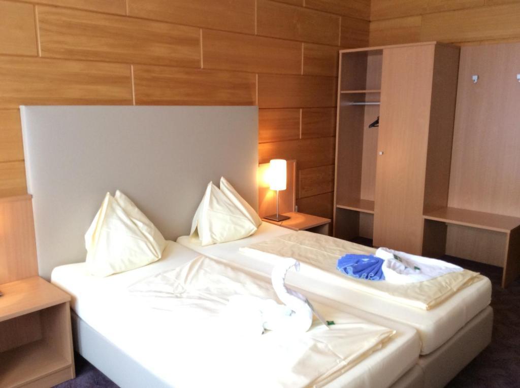 Stadthotel Schwerterbräu Judenburg Zimmer foto