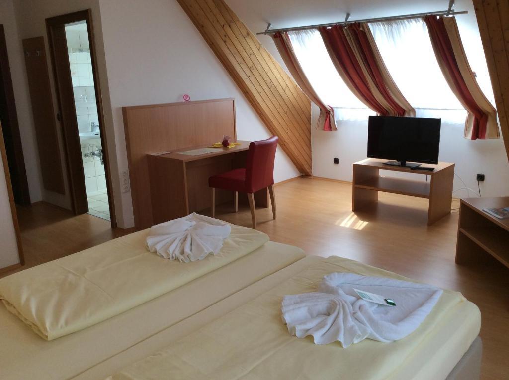 Stadthotel Schwerterbräu Judenburg Zimmer foto