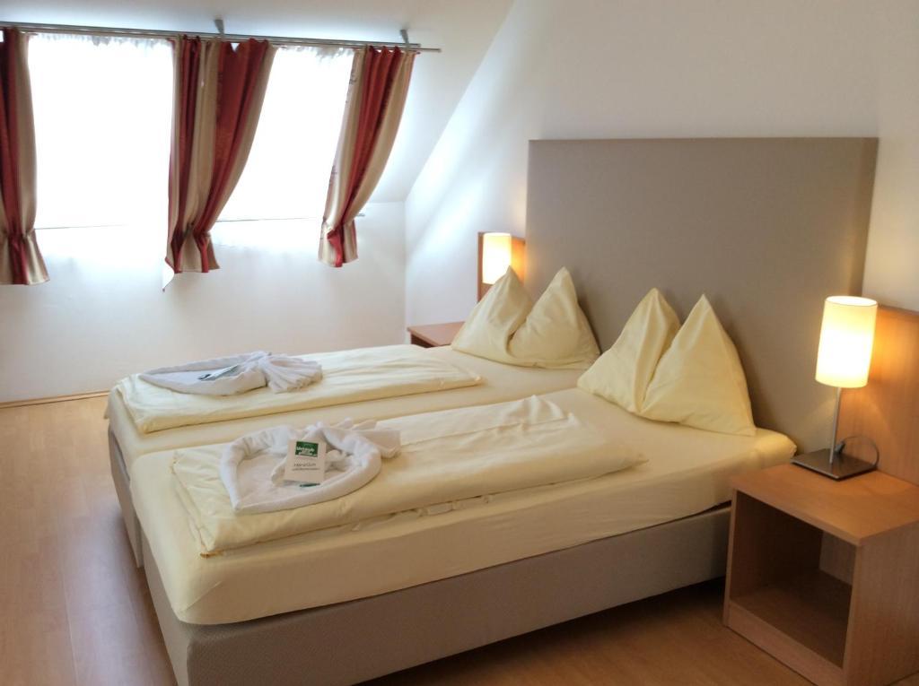 Stadthotel Schwerterbräu Judenburg Zimmer foto
